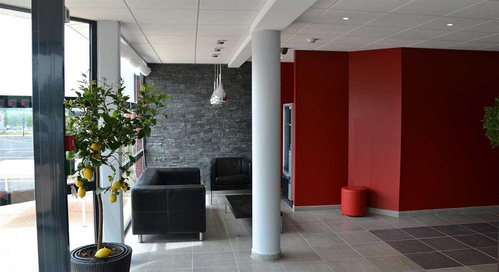Hotel Pont Rouge ,