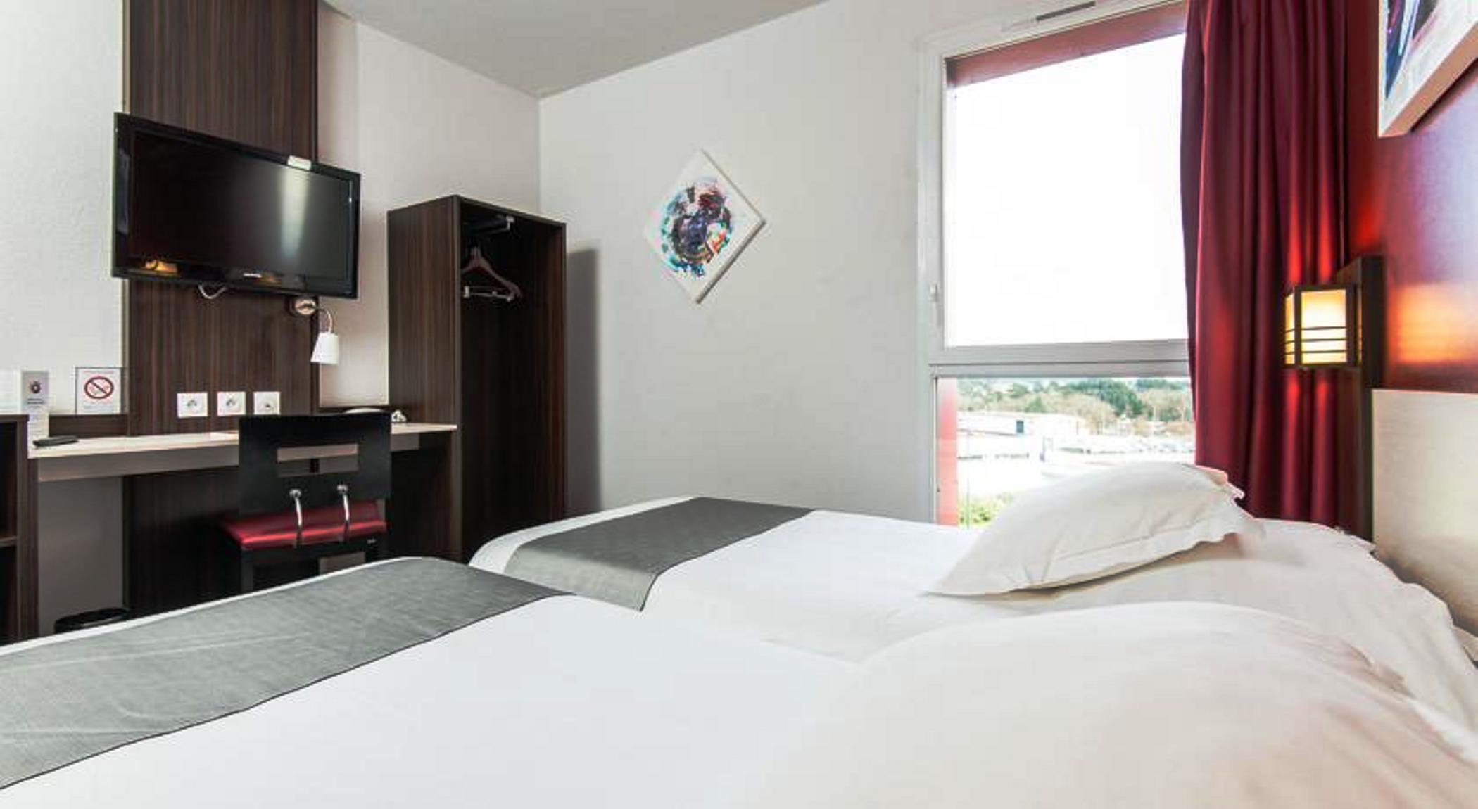 Pont Rouge , Hotel 3*