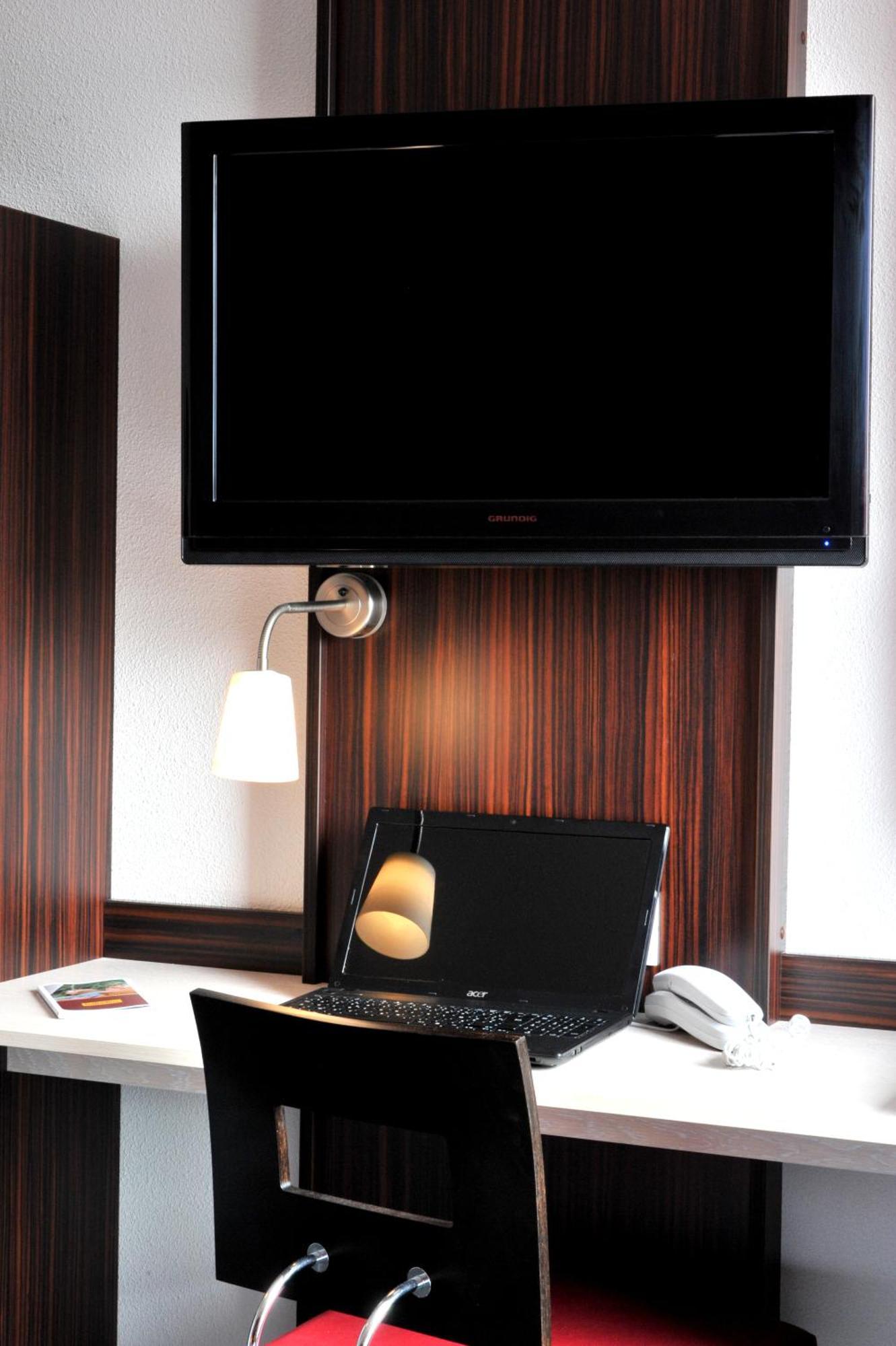 Hotel The Originals City, Pont Rouge 3*